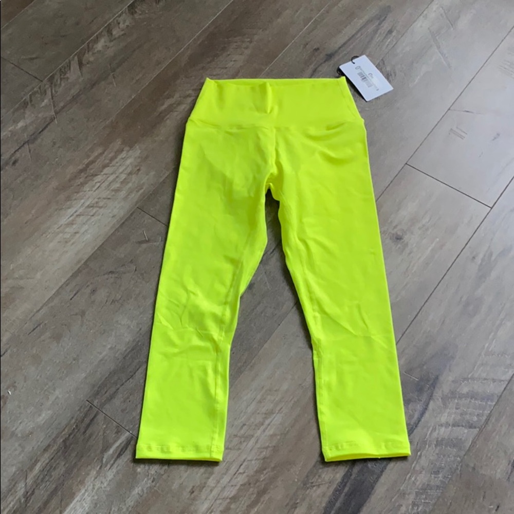Zyia Neon Yellow Ascend Hi-rise Capris NWT